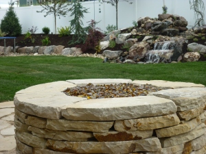 Dry stack natural gas fire pit